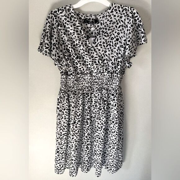 Mirol White & Black Floral Dress Small NWT Effortless Day-to-Night Style - Picture 2 of 10